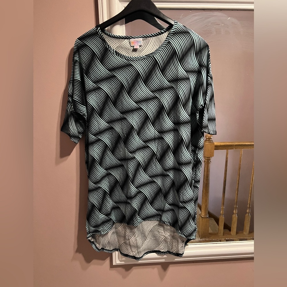 Sz S lularoe cotton blouse